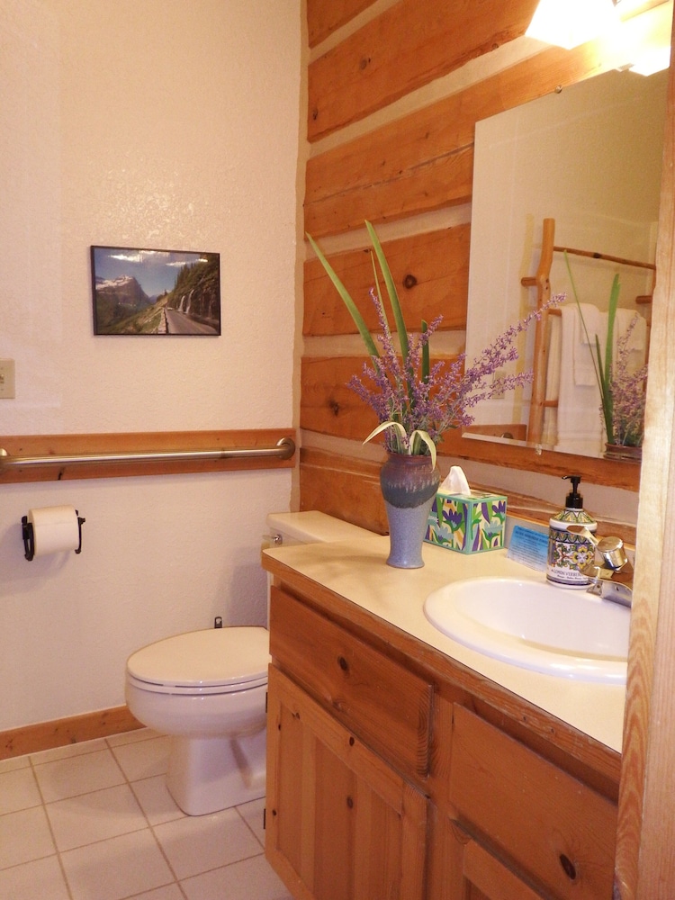 Bad Rock Bed and Breakfast Inn - photo 12
