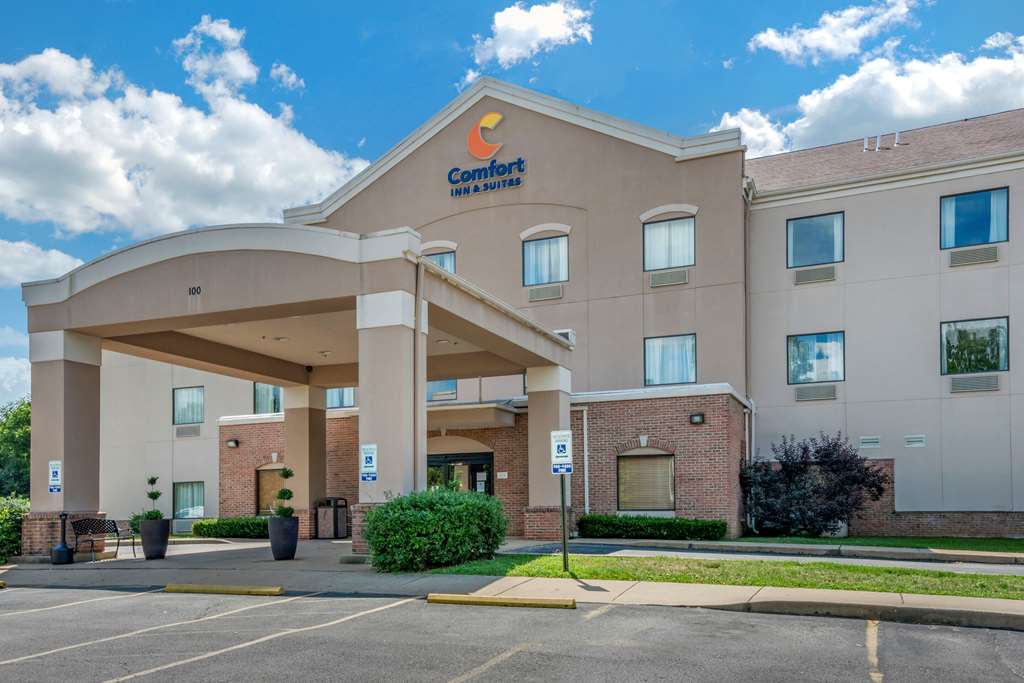 Comfort Inn & Suites St. Louis O'Fallon - photo 2