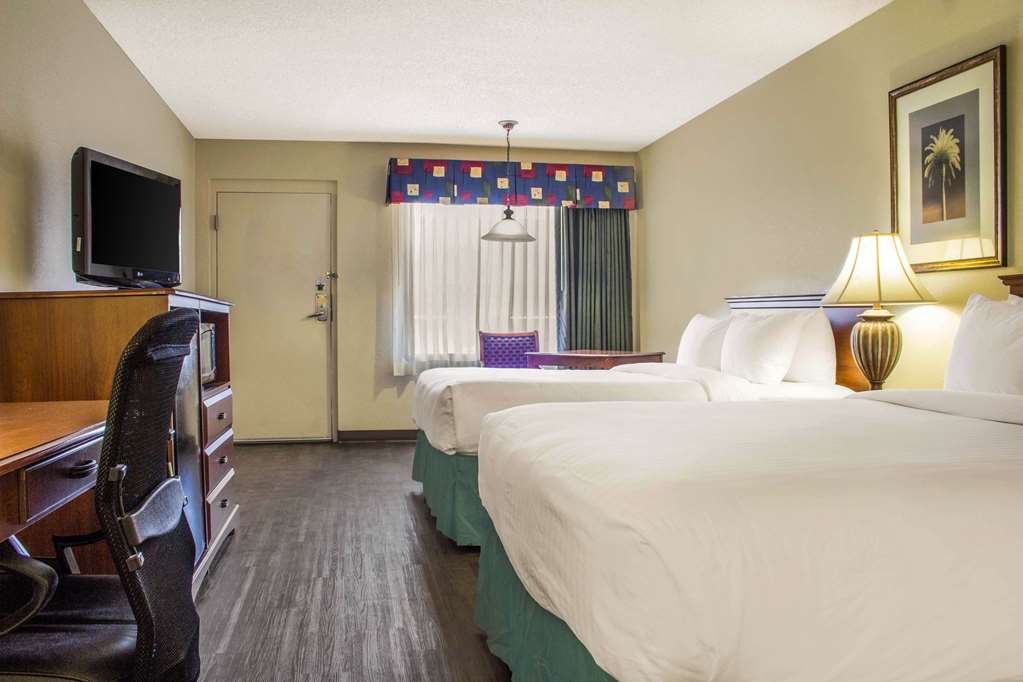 Quality Inn Benson I 10 Exit 304 - photo 17