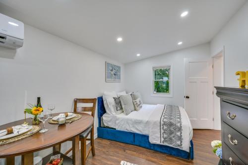 5 Mi To Salem Furnished Patio At Danvers Studio 19530176 — Danvers