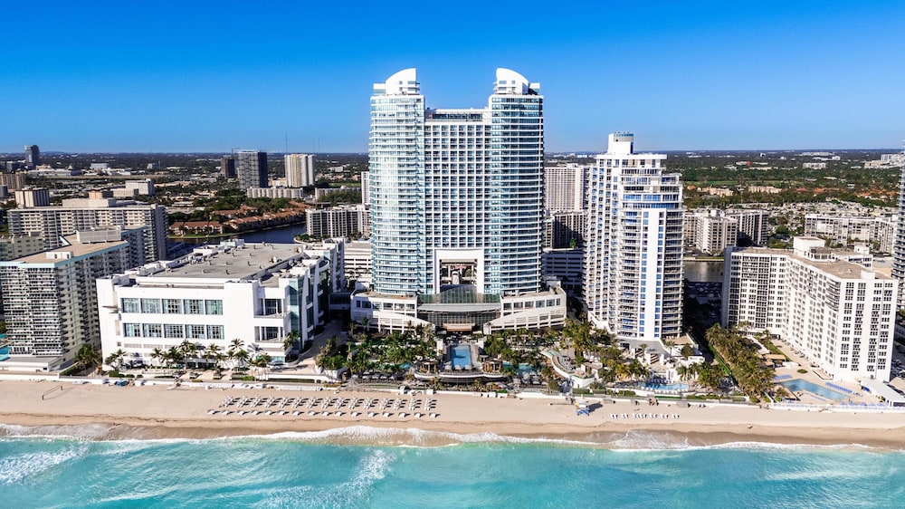 Diplomat Beach Resort Hollywood Curio Collection by Hilton — 4-Star Luxury Hotel in Hollywood, United States