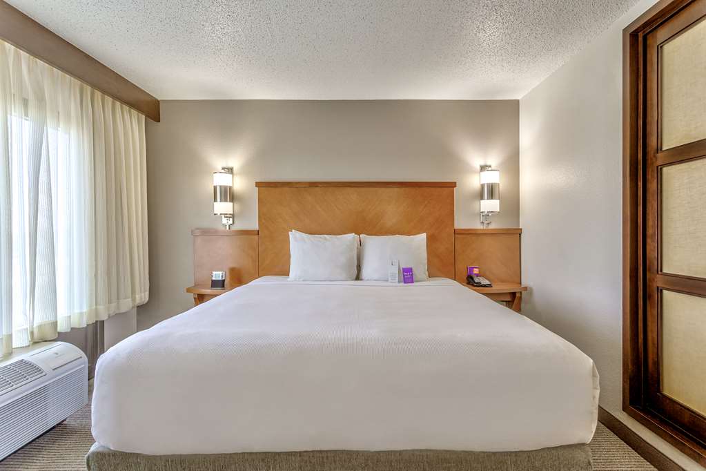 Hyatt Place Kansas City Overland Park Convention Center - photo 17