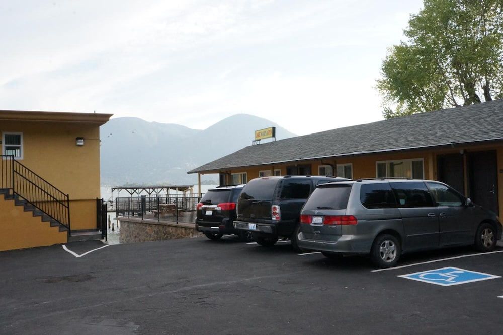 Lake Marina Inn - photo 32