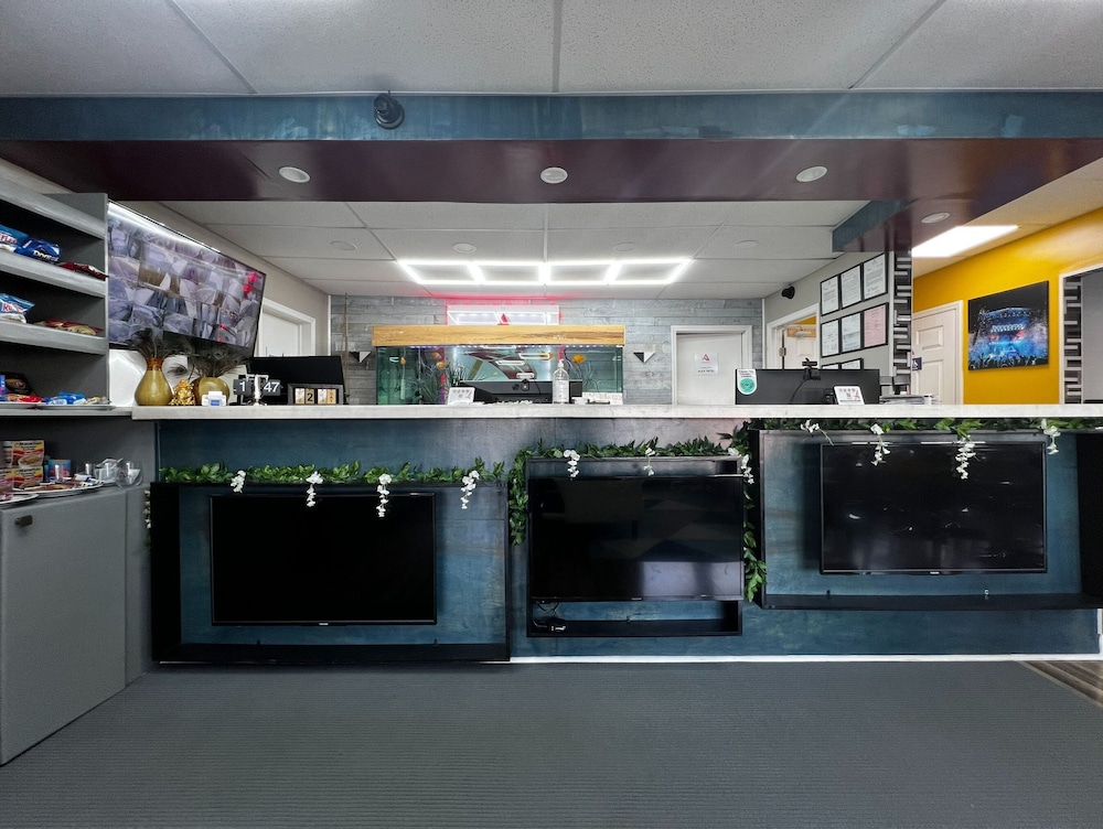 Lx Hotel Powered by ACW Circle - photo 8