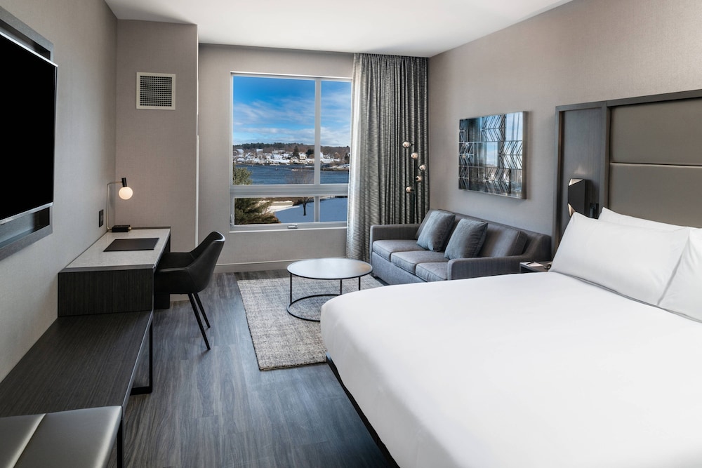 AC Hotel by Marriott Portsmouth - photo 8