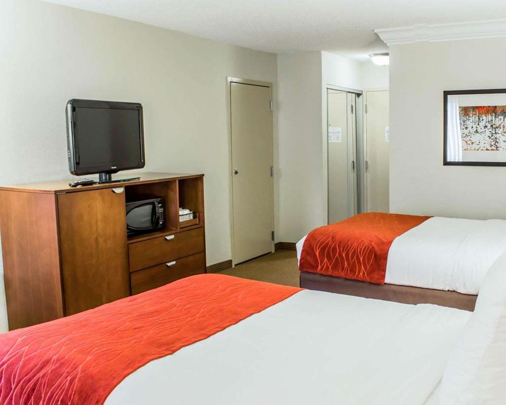 Comfort Inn Fayetteville near Fort Bragg - photo 9