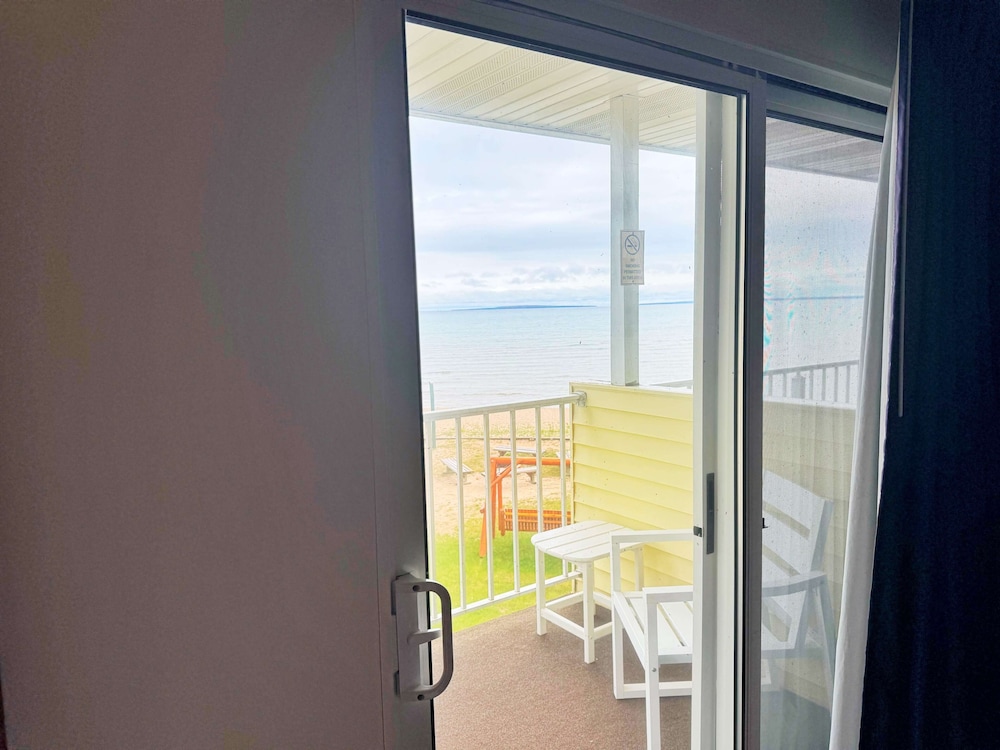 Beachcomber of Mackinaw - photo 53