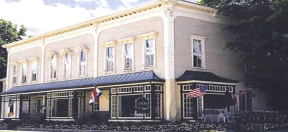 The Inn in Westport - photo 2