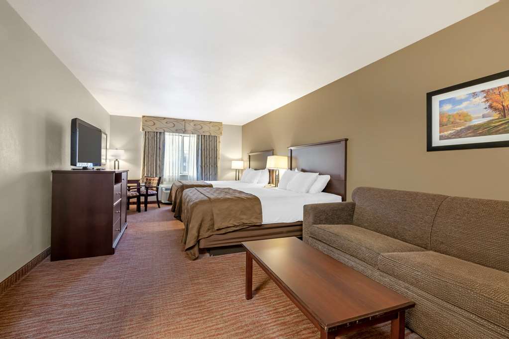 Best Western Plus Concord Inn - photo 4