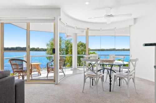 Spinnakers Reach Unit 9 managed by Batemans Bay Accom — hotel in Batemans Bay