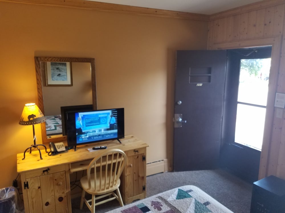 The Willard Munger Inn - photo 39