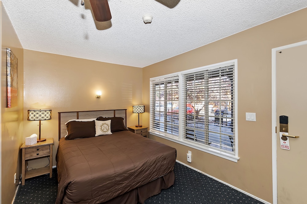Robinhood Resort - photo 17