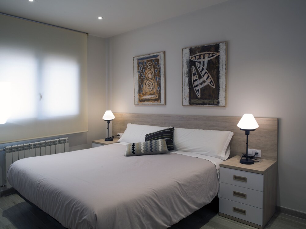 Cal Negri — 4-Star Luxury Hotel in Vilafranca Del Penedes, Spain