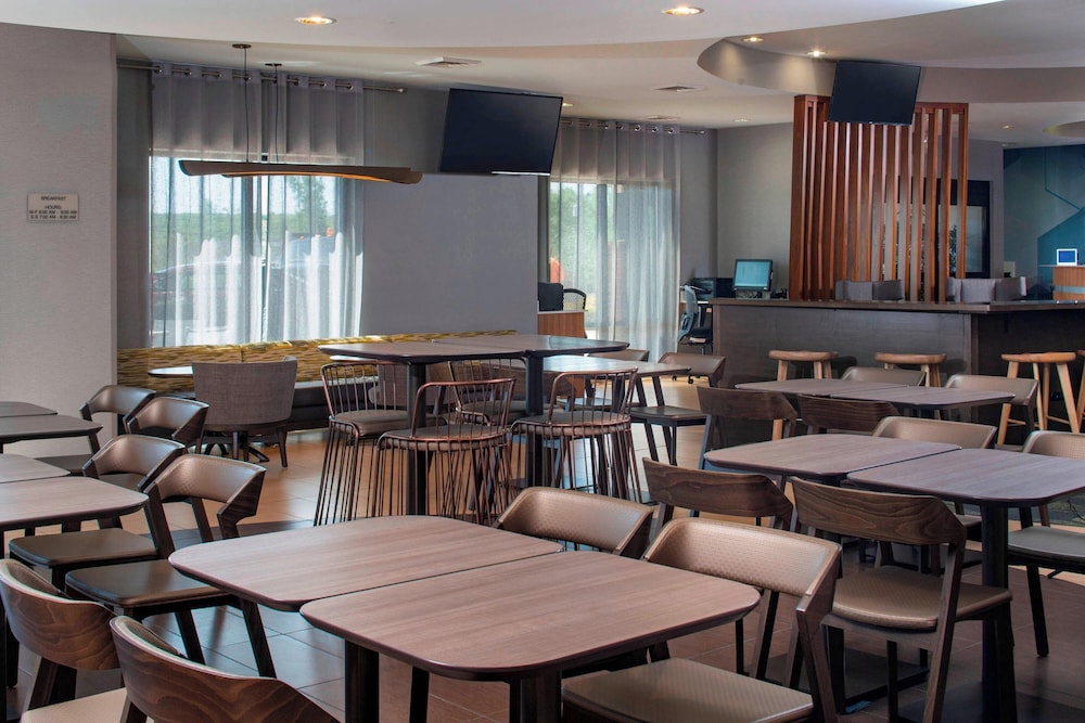 Springhill Suites St. Louis Airport Earth City - photo 19