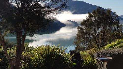 Kiwiss B&B — 5-Star Luxury Hotel in Picton, New Zealand