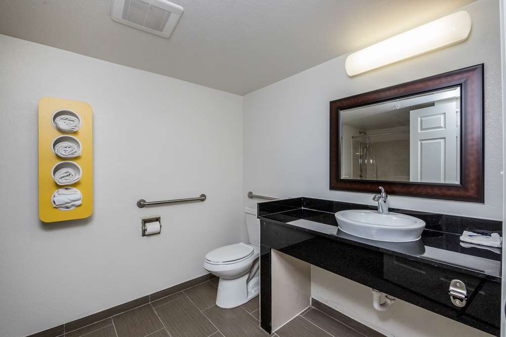 Motel 6 Peoria IL - photo 20