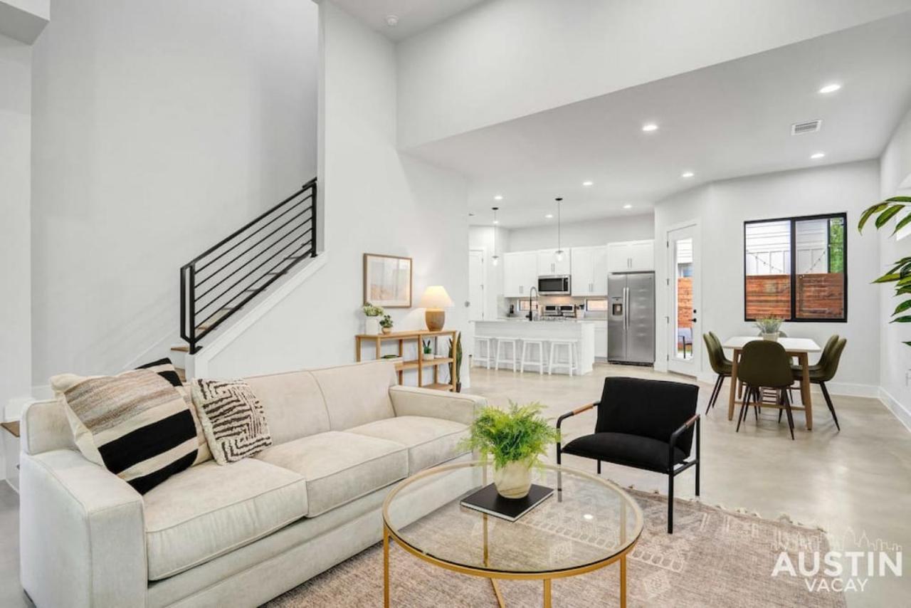 Brand New House Yard Next to Downtown and E 6th — 4-Star Luxury Hotel in Austin, United States