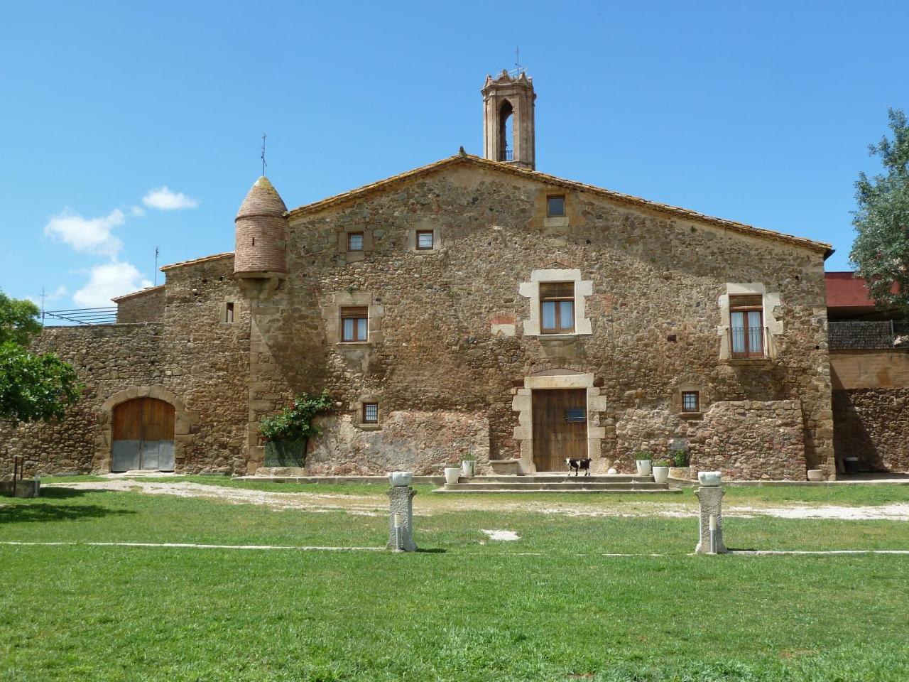 Mas Soles — 4-Star Luxury Hotel in Parlava, Spain