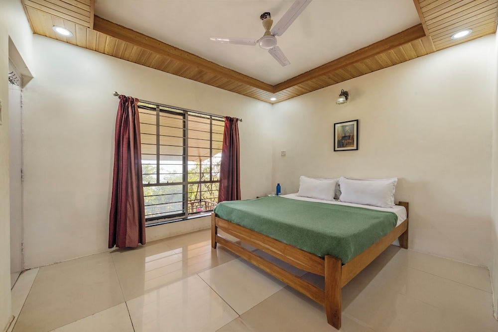 CosmicStays Evergreen Cascade The Hidden Gem of Mahabaleshwar in Mahabaleshwar, India