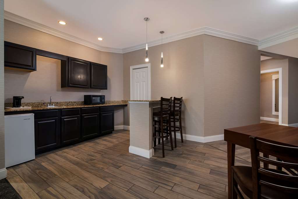 Comfort Inn & Suites Plattsburgh Morrisonville - photo 11