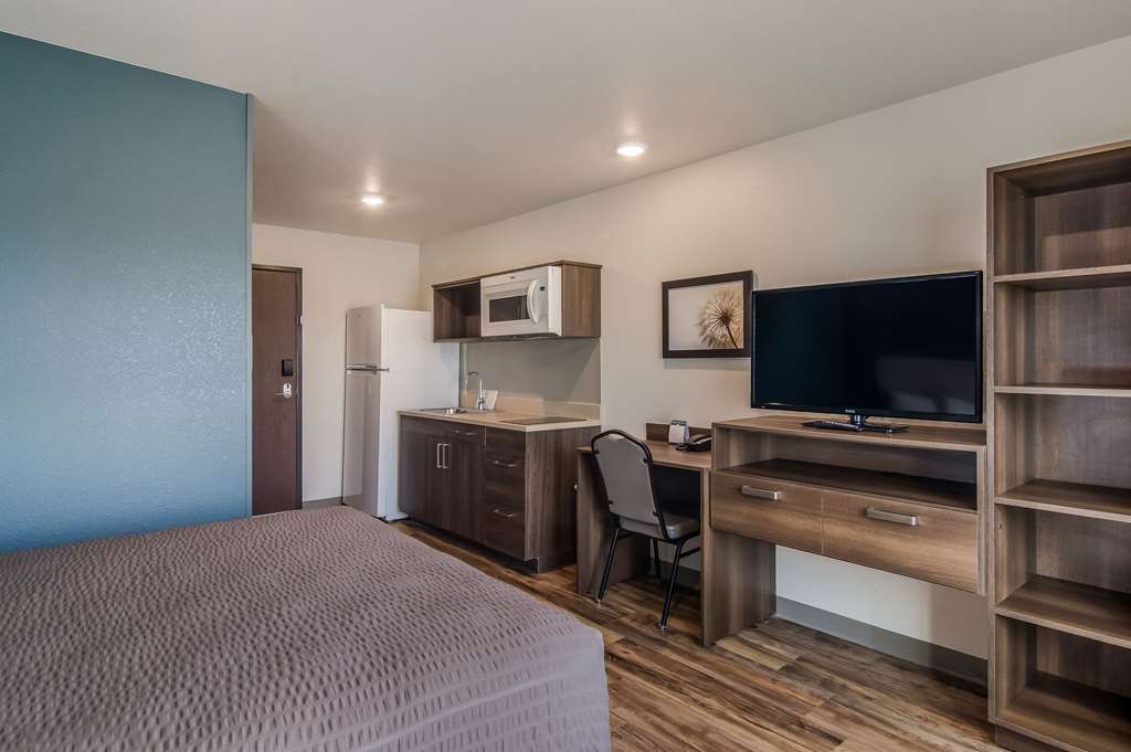 WoodSpring Suites Broomfield Westminster - photo 13