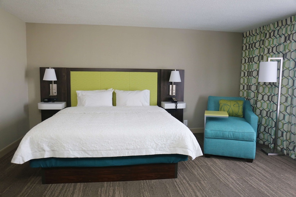 Hampton Inn Sumter - photo 15