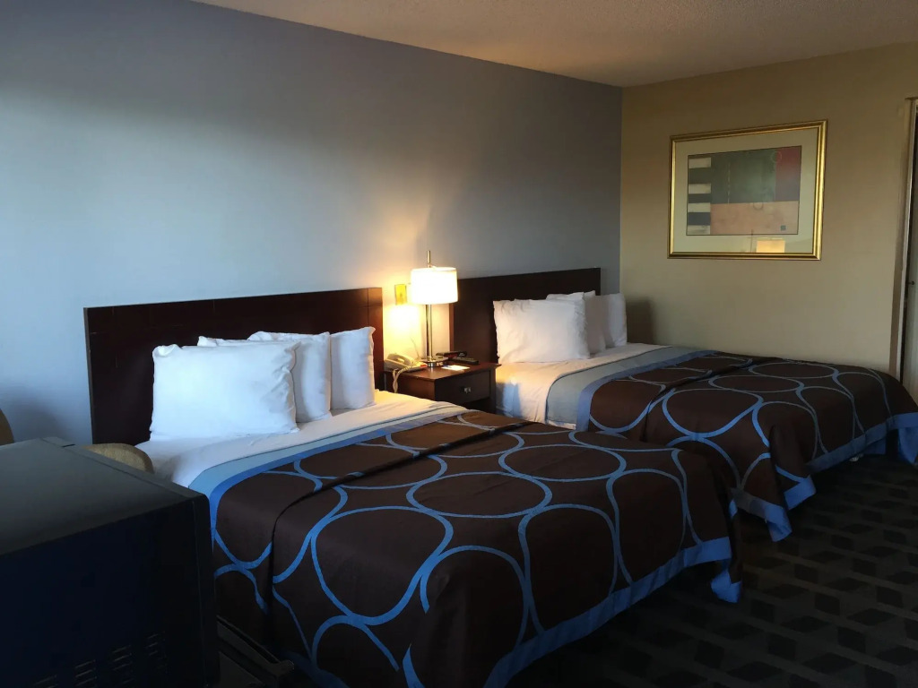 Americas Best Value Inn Grain Valley At I 70 - photo 11