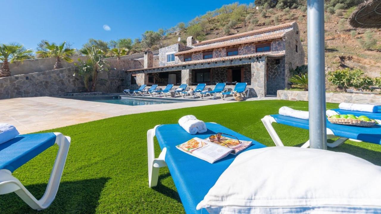 Cabaña de Piedra El Borge by Ruralidays — 4-Star Luxury Hotel in Moclinejo, Spain