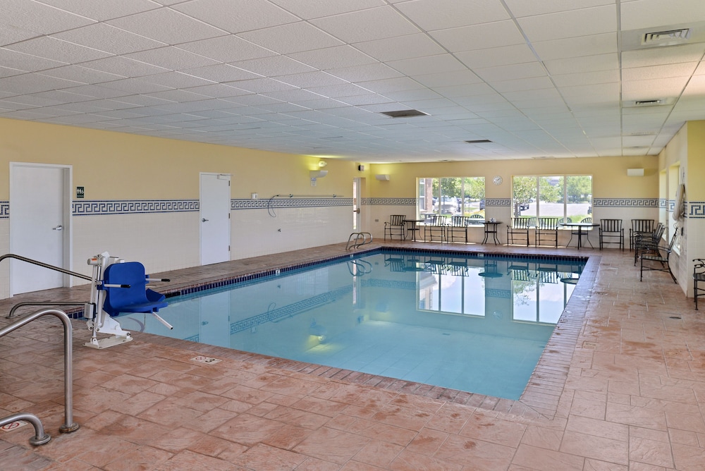Holiday Inn Express & Suites Salt Lake City N Bountiful - photo 27