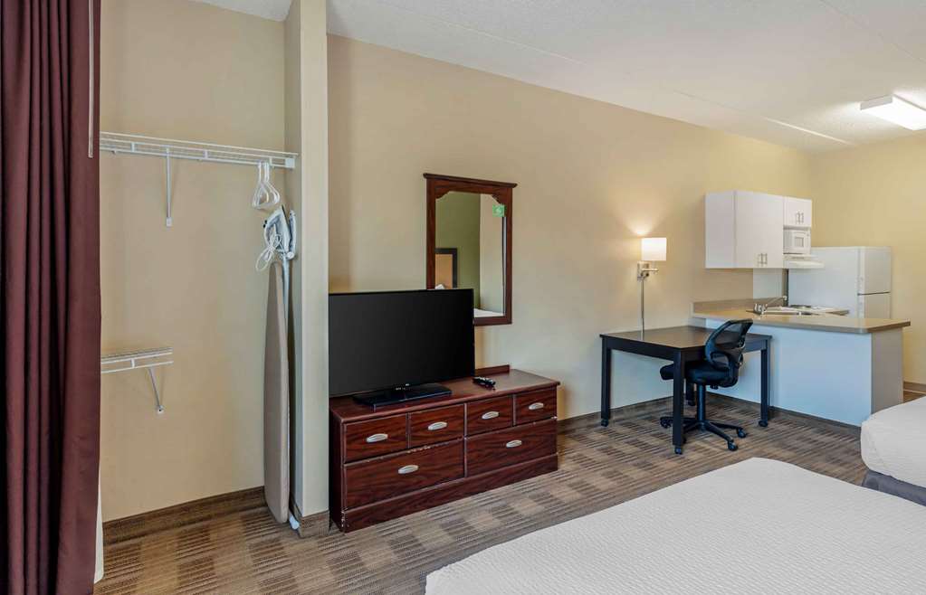 Extended Stay America Select Suites Chicago O'Hare - photo 22