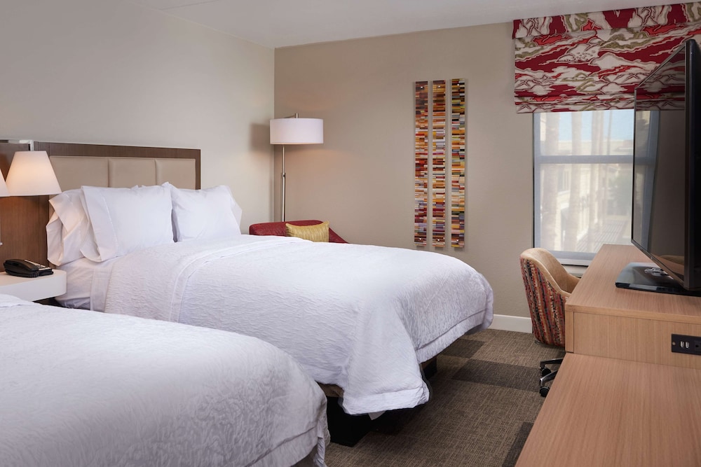 Hampton Inn & Suites Phoenix Scottsdale on Shea Boulevard - photo 24