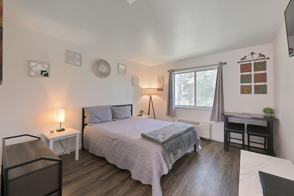 Brownsville Motel - photo 19
