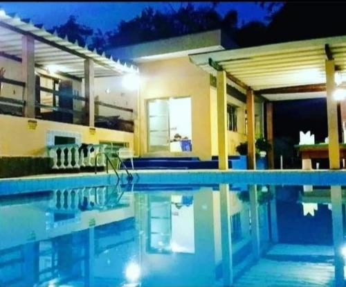 Chacara Com Piscina Em Guararema — Guararema