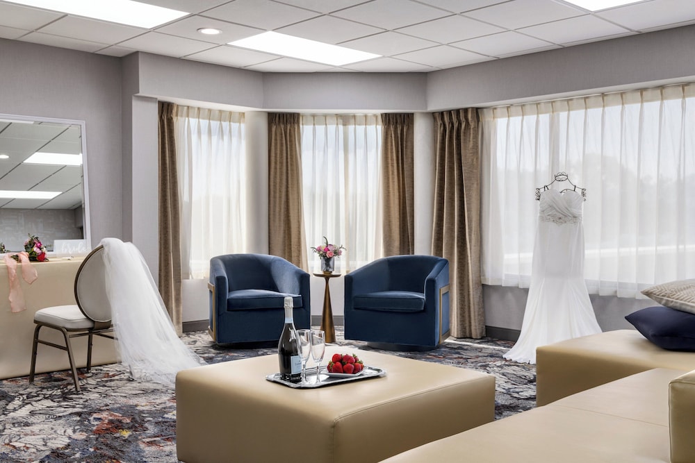 Crowne Plaza Auburn Hills by IHG - photo 44