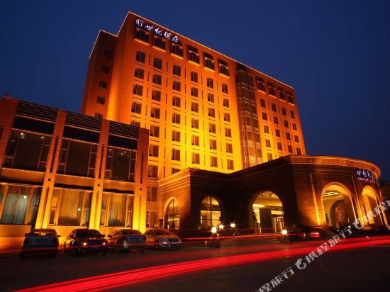 Century Hotel — hotel in Jiyuan