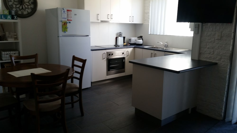 Apollo Holiday Units — Narooma