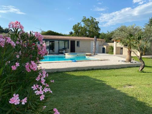 Petit paradis en Provence — hotel in Velleron