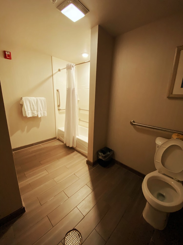Hilton Garden Inn Bristol - photo 29