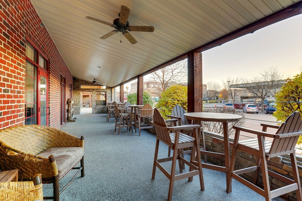 Stoney Creek Hotel Quad Cities Moline - photo 44