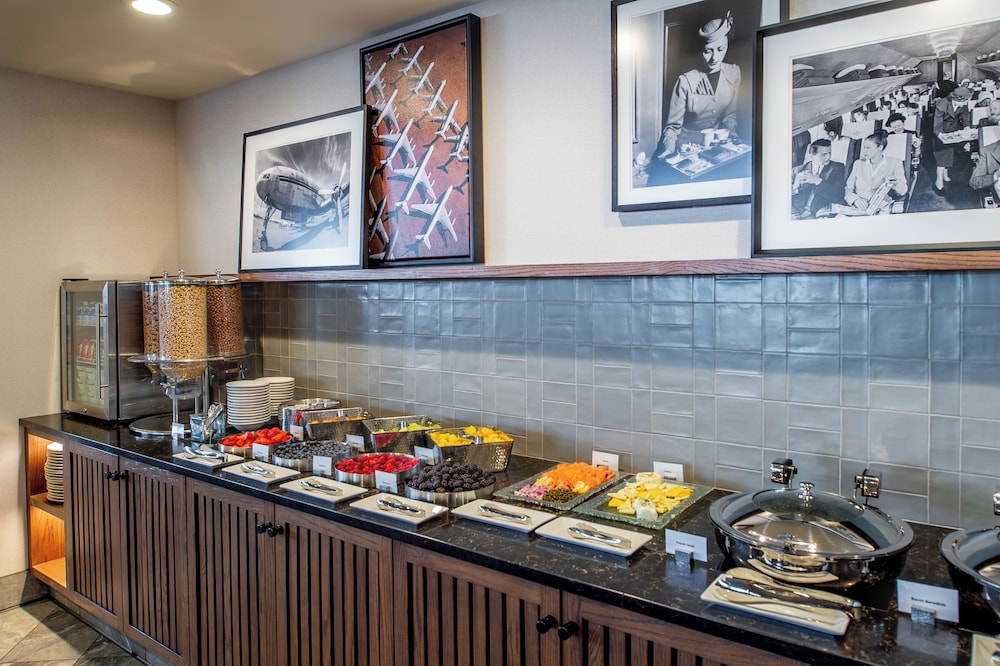 Hilton St. Louis Airport - photo 76