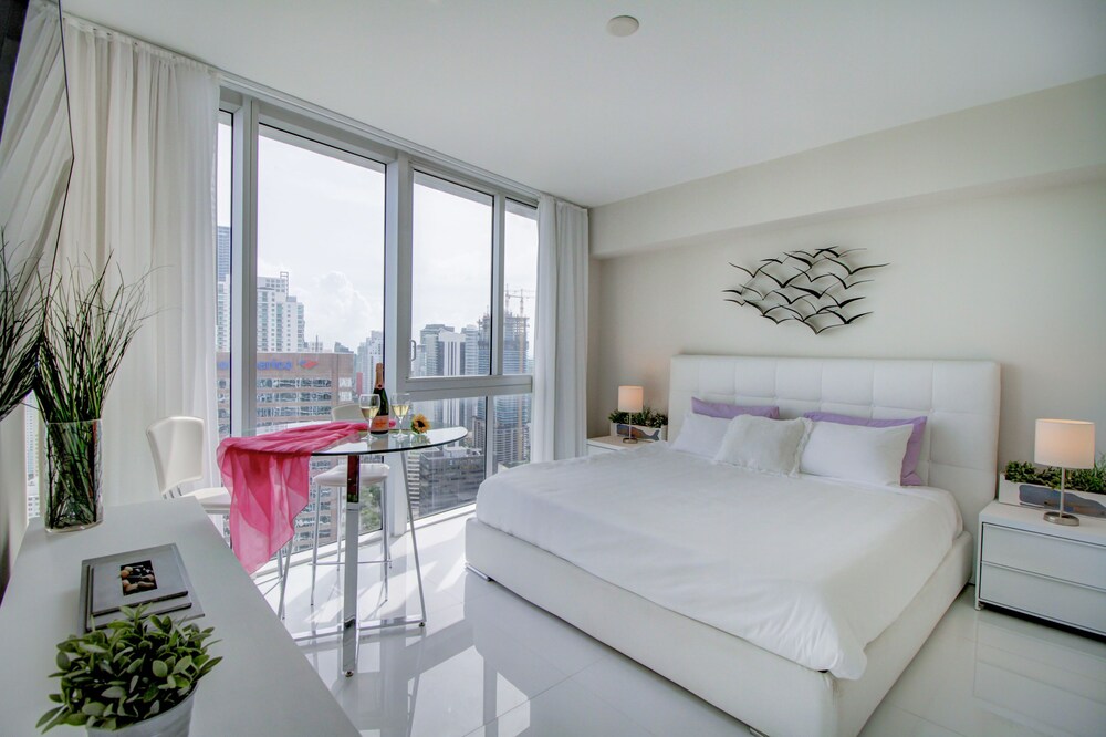 Private Residences at ICON Twr3 by JOS17 - photo 5