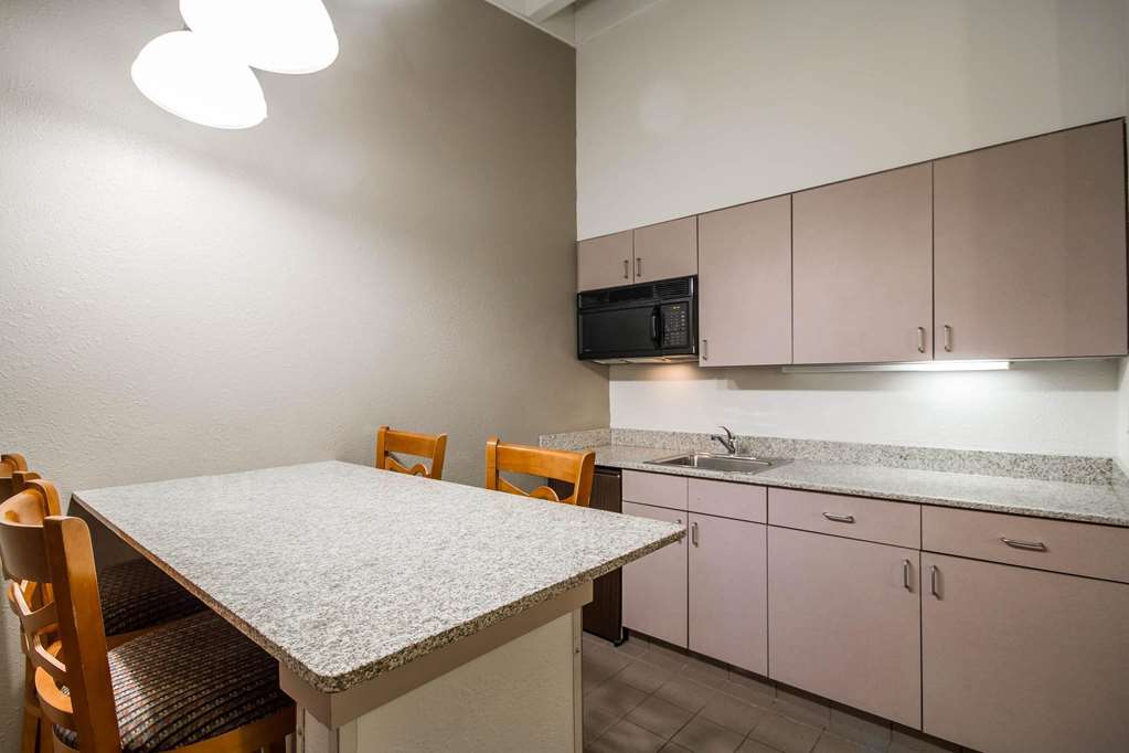 Comfort Inn & Suites Madison Airport - photo 28