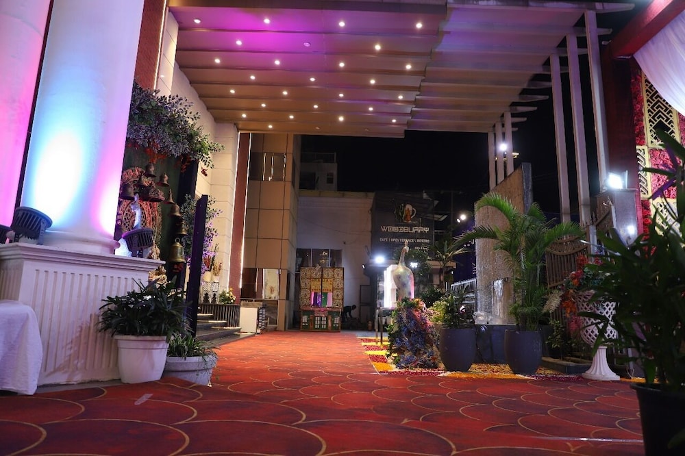 Oyo 1299 Hotel Mukut Regency