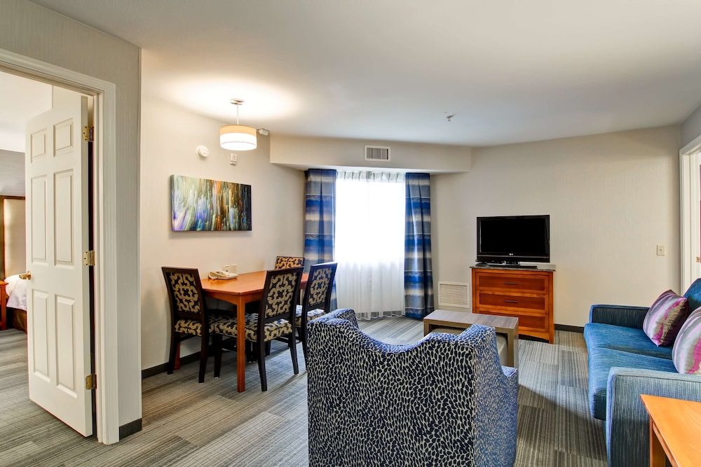 Homewood Suites by Hilton Stratford - photo 21