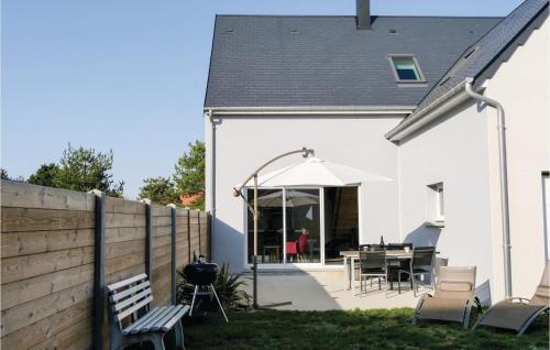 Holiday Home Saint Germain Sur Ay 05 — 4-Star Luxury Hotel in Lessay, France
