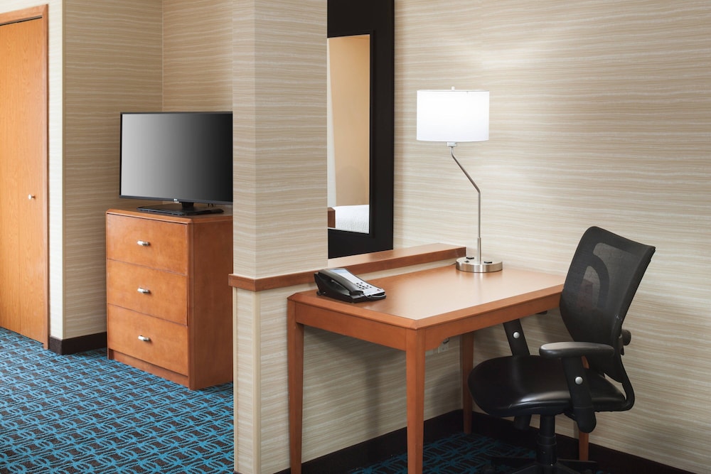 Fairfield Inn & Suites Phoenix Chandler Fashion Center - photo 12