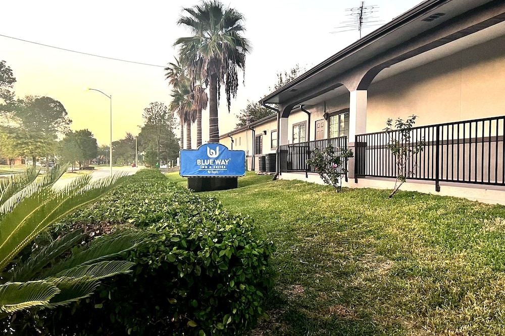 Blue Way Inn & Suites By Jasper Houston - photo 20