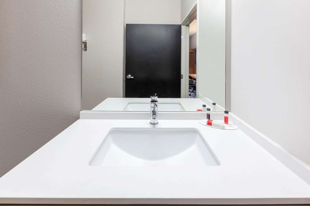 Microtel Inn & Suites by Wyndham College Station - photo 19