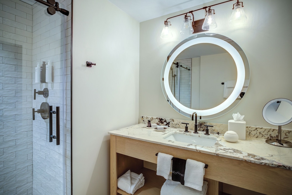 The Embers Hotel - photo 24