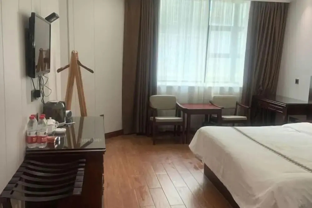 Junhao Hotel — hotel in Linwu Chengguanzhen